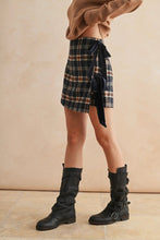 Load image into Gallery viewer, Plaid Skort