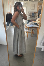 Load image into Gallery viewer, Bow Tie Front Dress