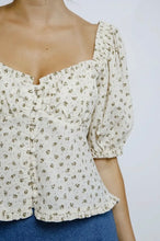 Load image into Gallery viewer, Puffed Sleeve Top