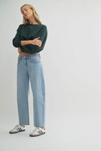 Load image into Gallery viewer, Raw Edge Hem Barrel Jean