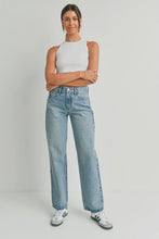 Load image into Gallery viewer, Straight But Loose Jeans