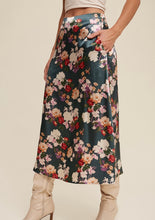 Load image into Gallery viewer, Silky Fall Floral Skirt