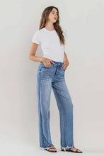 Load image into Gallery viewer, High Rise Loose Fit Jeans