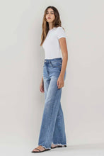 Load image into Gallery viewer, High Rise Loose Fit Jeans