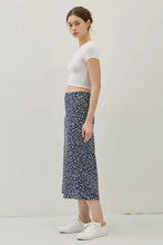 Load image into Gallery viewer, Simple Ditsy Midi Skirt