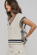 Load image into Gallery viewer, Collegiate Cable Knit Vest