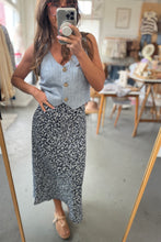 Load image into Gallery viewer, Simple Ditsy Midi Skirt