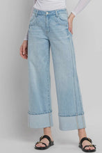 Load image into Gallery viewer, Wide Leg Cuffed Jean