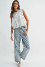 Load image into Gallery viewer, Eyelet Swing Top