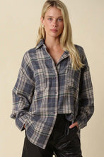 Load image into Gallery viewer, Oversized Vintage Flannel