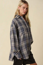 Load image into Gallery viewer, Oversized Vintage Flannel