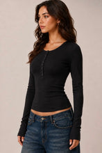 Load image into Gallery viewer, Classic Henley