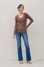 Load image into Gallery viewer, Scoop Neck Tee