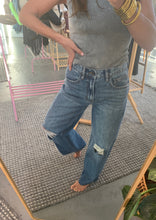 Load image into Gallery viewer, Loose Fit Dad Jeans