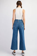 Load image into Gallery viewer, Cropped Straight Leg Jeans