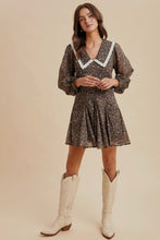 Load image into Gallery viewer, Peter Pan Collar Dress