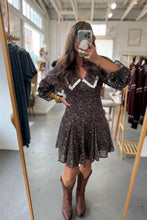Load image into Gallery viewer, Peter Pan Collar Dress