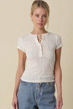 Load image into Gallery viewer, Country Floral Tee