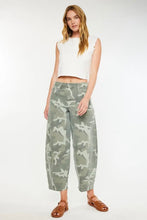 Load image into Gallery viewer, Camo Barrel Pants