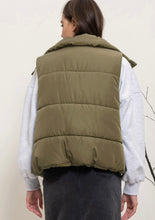 Load image into Gallery viewer, Puffer Vest