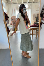 Load image into Gallery viewer, Simple Ditsy Midi Skirt