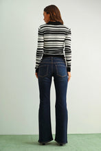 Load image into Gallery viewer, Mid-Rise Bootcut Jeans