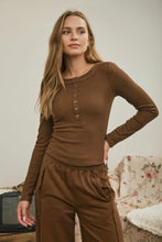 Load image into Gallery viewer, Ribbed Henley