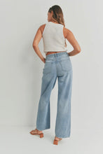 Load image into Gallery viewer, Distressed Dad Jeans