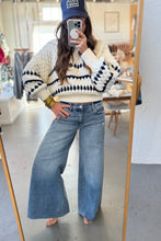 Load image into Gallery viewer, Mid-Rise Super Wide Leg Jeans