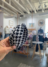 Load image into Gallery viewer, Houndstooth Headband
